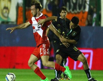 Banfield le ganó a Argentinos con un golazo de Cazares