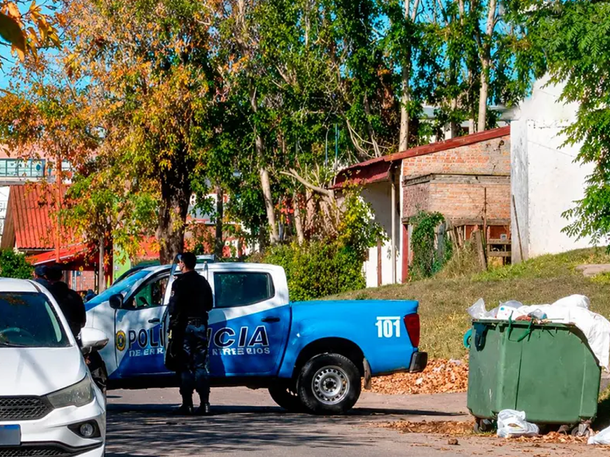 Una vecina de 70 años encontró un feto en un contenedor de basura. Foto: gentileza Elonce. Una vecina de 70 años encontró un feto en un contenedor de basura. Foto: gentileza Elonce.