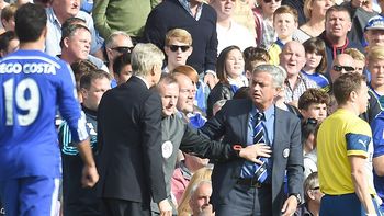 wenger volvio a perder frente a mourinho y asi demostro su frustracion wenger volvio a perder frente a mourinho y asi demostro su frustracion