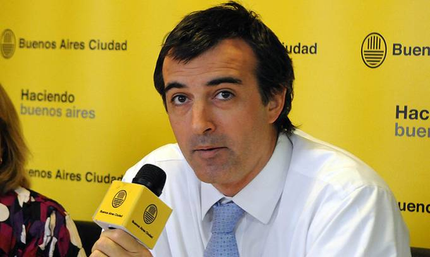 La peor manera de defender la escuela pública es cerrándola