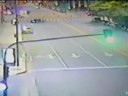 Un hombre alcoholizado colisionó contra el Hilton en Puerto Madero Un hombre alcoholizado colisionó contra el Hilton en Puerto Madero