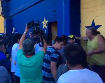 Incidentes en la Bombonera por la venta de entradas para la final de la Copa