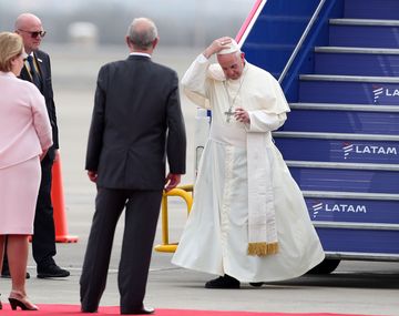 Un fuerte sismo se sintió en Lima mientras el Papa visita Perú