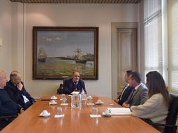 El gobierno uruguayo avanza en un acuerdo de colaboración con el Departamento de Seguridad de Estados Unidos. El gobierno uruguayo avanza en un acuerdo de colaboración con el Departamento de Seguridad de Estados Unidos.