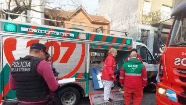 Controlaron un incendio en un edificio en Villa Crespo: hay ocho intoxicados