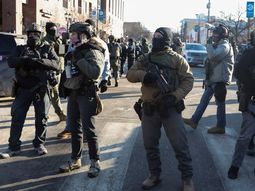 Agentes del ICE en acción. Agentes del ICE en acción.