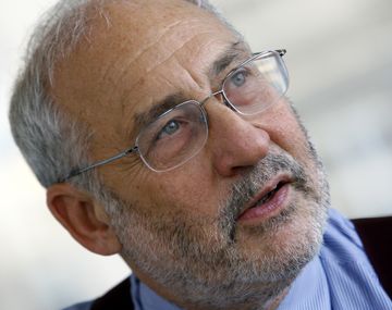 Stiglitz reclamó una ley que regule reestructuraciones de deudas en el mundo