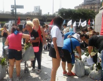 Reparten 15 mil kilos de verduras