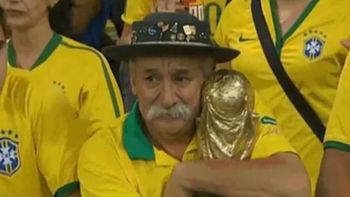 tristeza nao tem fim: murio gaucho da copa, el hincha mas iconico de brasil tristeza nao tem fim: murio gaucho da copa, el hincha mas iconico de brasil