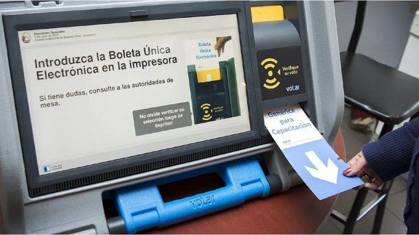 Presentaron una denuncia por fraude tras los inconvenientes con voto electrónico