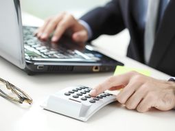 siete de cada diez argentinos tuvieron que recortar gastos para llegar a fin de mes siete de cada diez argentinos tuvieron que recortar gastos para llegar a fin de mes