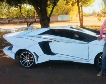 Lamborguno: transformó a su Fiat Uno ¡en un Lamborghini!