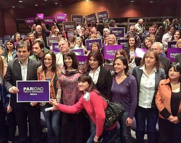 El bloque de 1País también celebró