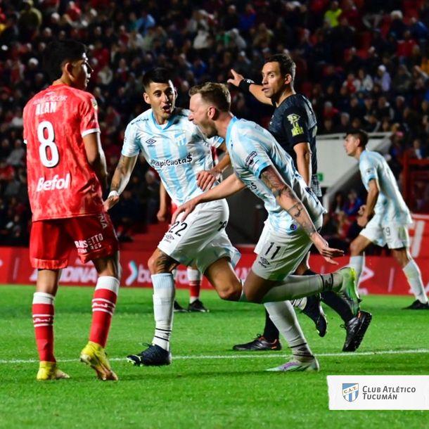 Atlético Tucumán venció 2-0 a Argentinos Juniors y es nuevo líder