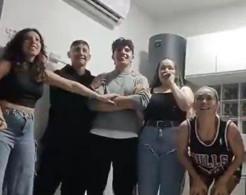 Nicolás Behringer, junto a su familia.