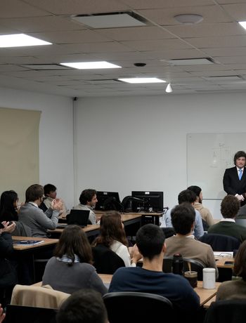 Cuánto cuesta la cuota en la Universidad de San Andrés donde estuvo Milei hoy