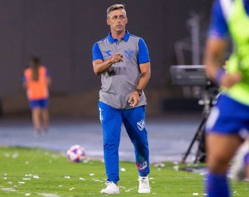 Suspendieron Racing-Vélez por la muerte de Manrique