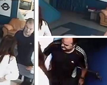 Estilo Bielsa: se metió en una radio para ir al baño...pero se fue sin dar notas