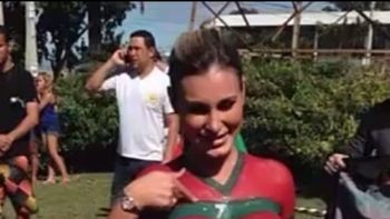 mira el desnudo de una fanatica de cristiano ronaldo mira el desnudo de una fanatica de cristiano ronaldo