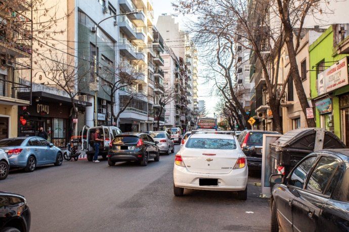 Vuelven las reglas y las multas para estacionar en la Ciudad: todo lo que hay que saber