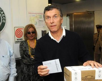 Macri vota - octubre 2011