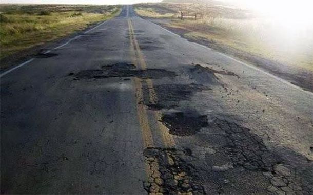 La Ruta Nacional 151, que lleva a Vaca Muerta, es una de las más deterioradas. La Ruta Nacional 151, que lleva a Vaca Muerta, es una de las más deterioradas.