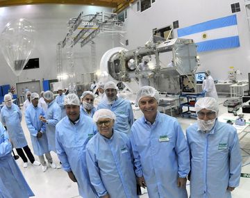 El presidente Mauricio Macri visitó la sede de la empresa de tecnología aplicada INVAP en la ciudad de San Carlos de Bariloche