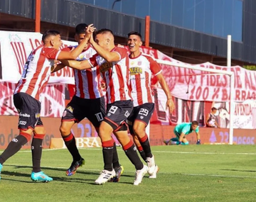 Barracas Central venció 1-0 a Gimnasia con mucha polémica