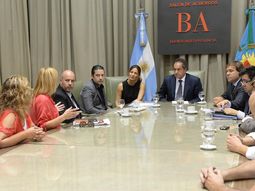 scioli presenta un amparo para que los docentes den clases scioli presenta un amparo para que los docentes den clases