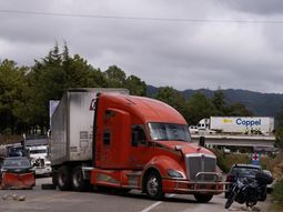 Bloqueos en las autopistas y carreteras. Bloqueos en las autopistas y carreteras.
