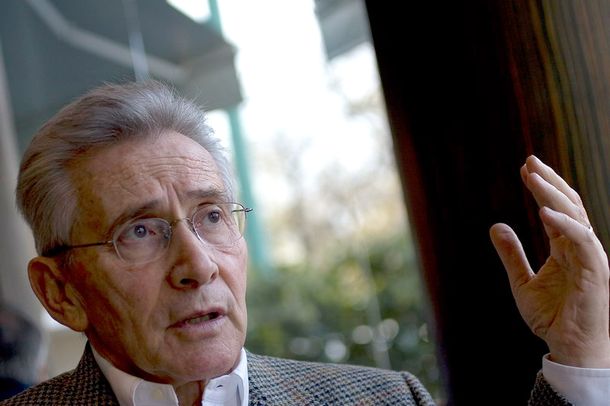 Marcos-Aguinis-JH-0030