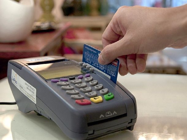 Oficializaron el reintegro del IVA para jubilados y beneficiarios de planes sociales