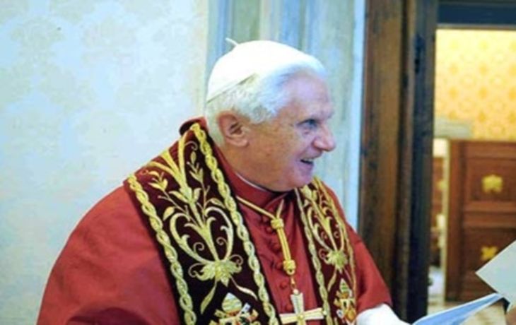 Reacción en el Gobierno por la dimisión del Papa