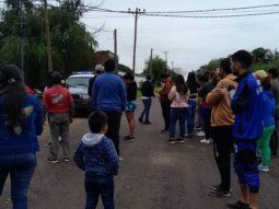 Búsqueda de Loan: vecinos se concentran frente a la comisaría