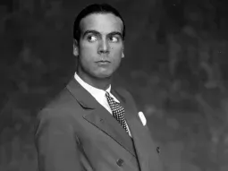 Cristóbal Balenciaga.