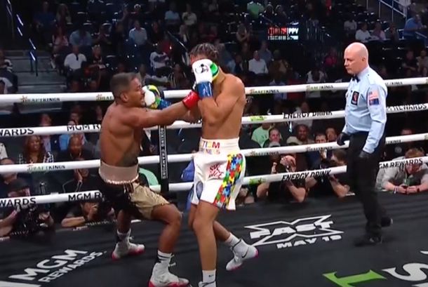 Boxeo: brutal nocaut de Morrell al brasileño Falcao, que estuvo varios minutos hasta recuperarse