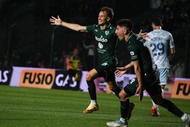 Sarmiento, con un jugador menos, empató 1-1 a Racing en Junín