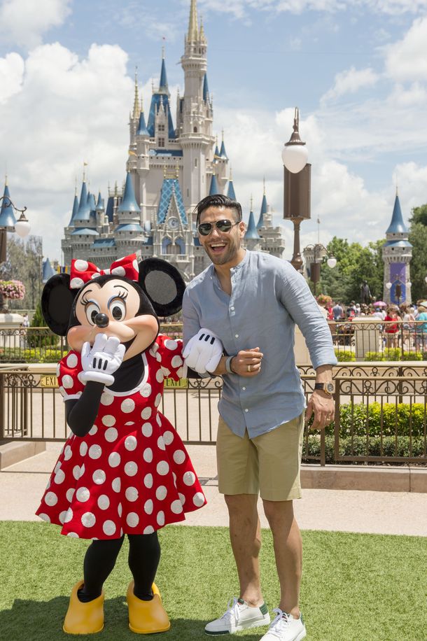 Tras una Copa América para el olvido, Falcao se relajó en Disney