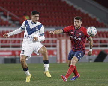 Vélez sacó a San Lorenzo en Avellaneda y se metió en cuartos de final