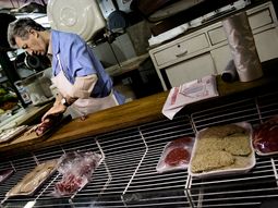 Comercios porteños deberán mostrar precios en carteleras
