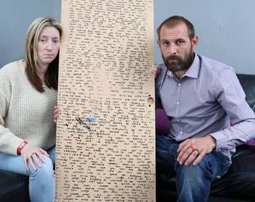 Encuentran un mensaje oculto detrás de un espejo de una niña que murió