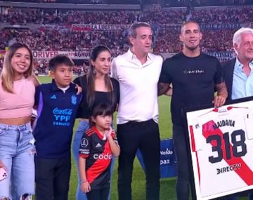 Maidana tuvo su emotiva despedida en River