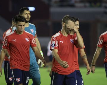 Corinthians le ganó a Independiente y lo complicó en la Copa