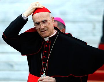 Tarcisio Bertone, el camarlengo a cargo de la Iglesia
