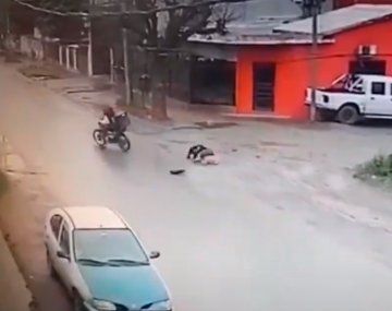 Un delivery atropelló a una mujer