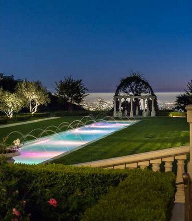 Conocé por dentro la mansión más cara de Beverly Hills: está a la venta