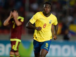 El líder Ecuador superó a Venezuela con autoridad