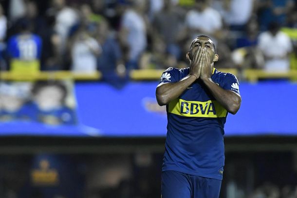 Wanchope se lamenta pero en las redes sociales se ríen