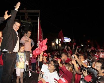 Primeros resultados oficiales dan ganador al opositor Cartes