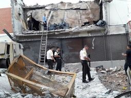 Delincuentes robaron 40 millones dólares de la empresa Prosegur en Paraguay Delincuentes robaron 40 millones dólares de la empresa Prosegur en Paraguay